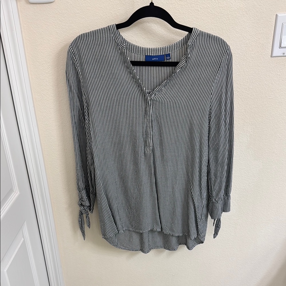 Apt. 9 Grey and White Striped 3/4 Sleeve Buttoned Blouse with Tie Sleeves